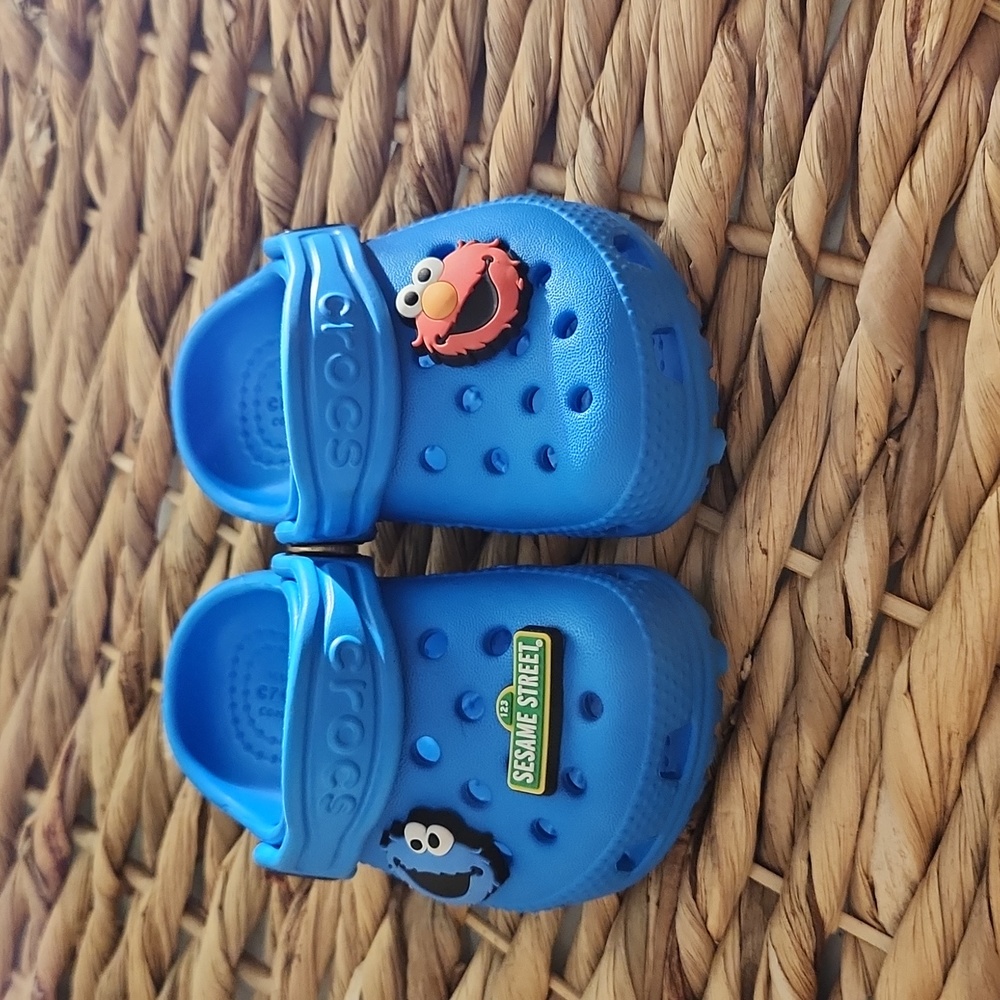 NWOT Baby Crocs 4c